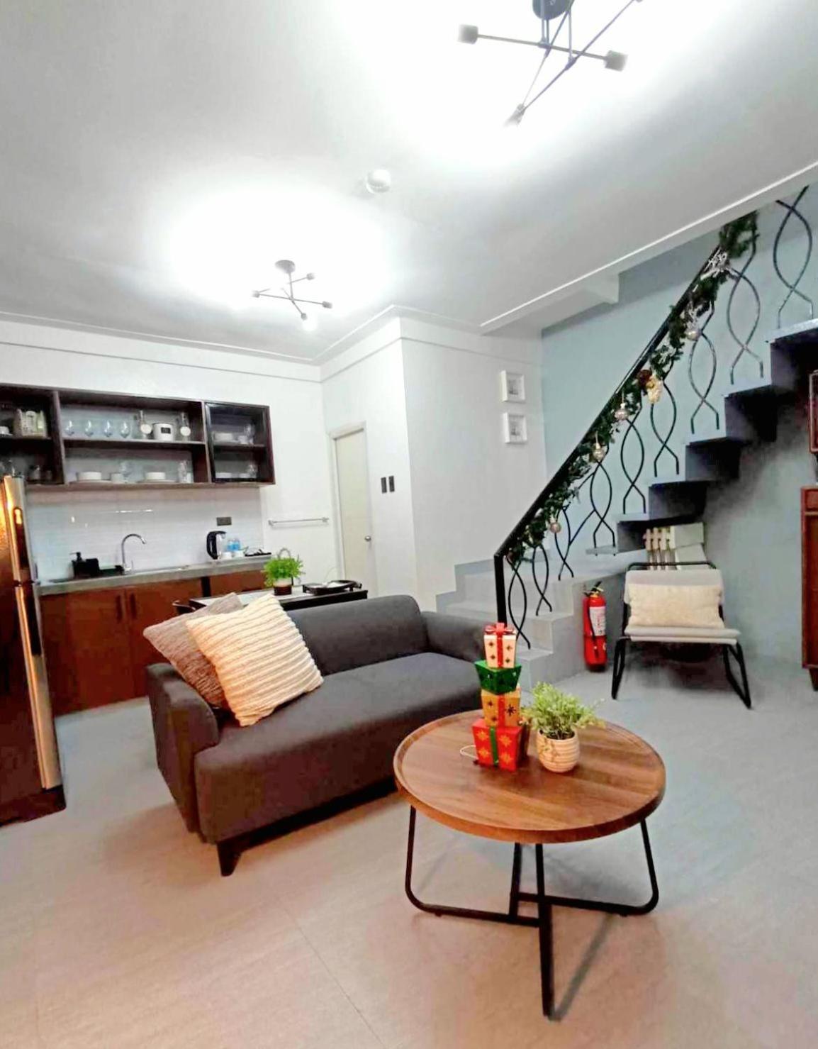 Apartment 2a2j *
